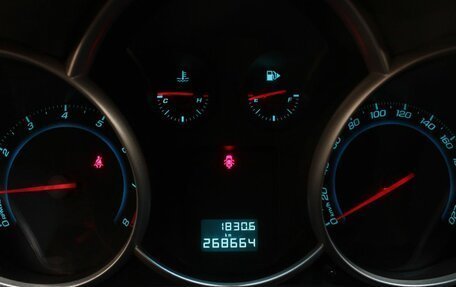 Chevrolet Cruze II, 2010 год, 585 000 рублей, 13 фотография