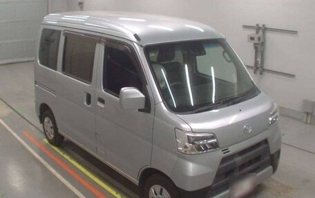 Daihatsu Hijet, 2021 год, 1 000 000 рублей, 2 фотография