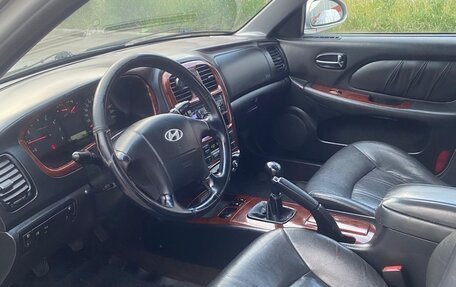 Hyundai Sonata IV рестайлинг, 2010 год, 500 000 рублей, 21 фотография