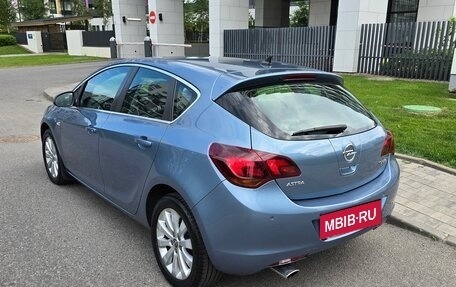 Opel Astra J, 2010 год, 920 000 рублей, 9 фотография