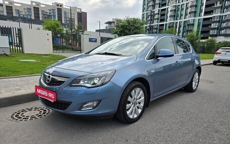 Opel Astra J, 2010 год, 920 000 рублей, 11 фотография