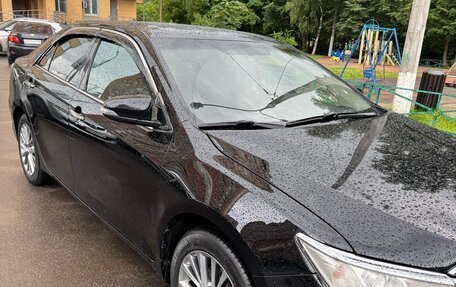 Toyota Camry, 2017 год, 1 900 000 рублей, 3 фотография