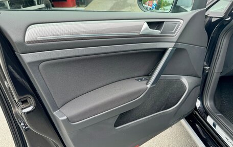 Volkswagen Golf VII, 2019 год, 1 747 000 рублей, 20 фотография