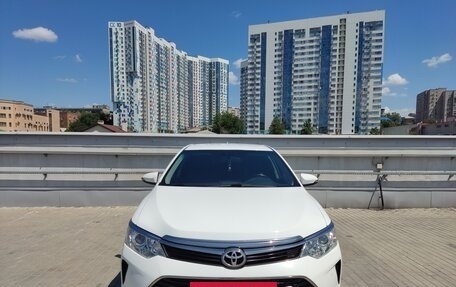 Toyota Camry, 2016 год, 1 940 000 рублей, 3 фотография