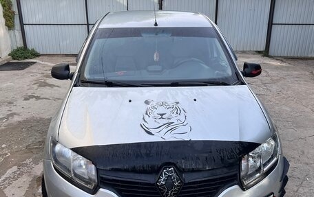 Renault Logan II, 2015 год, 510 000 рублей, 1 фотография