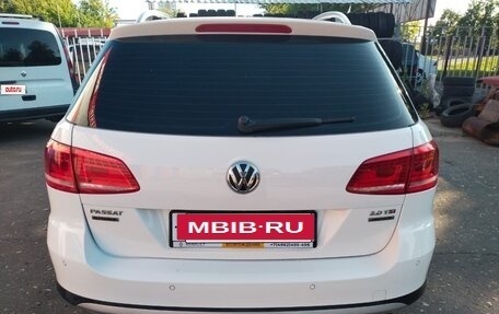 Volkswagen Passat B7, 2013 год, 1 550 000 рублей, 2 фотография