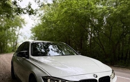 BMW 3 серия, 2016 год, 1 700 000 рублей, 4 фотография