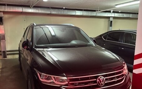 Volkswagen Tiguan II, 2022 год, 4 450 000 рублей, 6 фотография