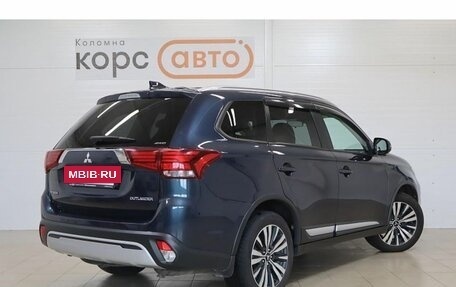 Mitsubishi Outlander III рестайлинг 3, 2019 год, 2 260 000 рублей, 3 фотография