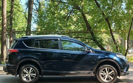 Toyota RAV4, 2019 год, 2 225 000 рублей, 10 фотография
