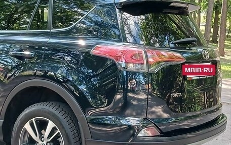 Toyota RAV4, 2019 год, 2 225 000 рублей, 13 фотография