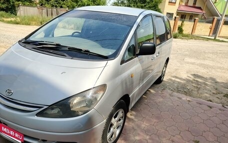 Toyota Previa II, 2000 год, 600 000 рублей, 3 фотография