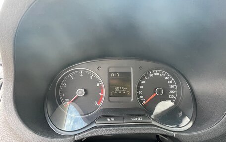 Volkswagen Polo VI (EU Market), 2018 год, 1 360 000 рублей, 2 фотография