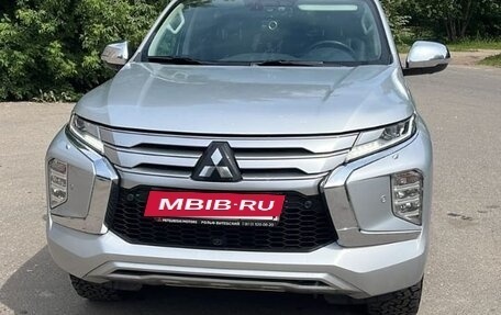 Mitsubishi Pajero Sport III рестайлинг, 2022 год, 4 100 000 рублей, 3 фотография