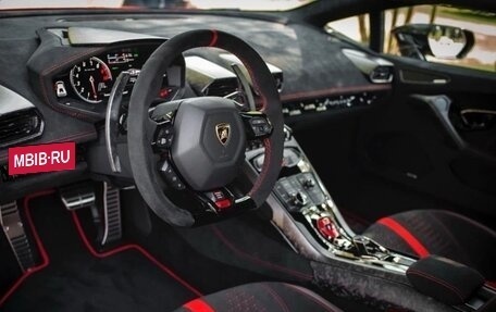 Lamborghini Huracán, 2017 год, 25 500 000 рублей, 7 фотография