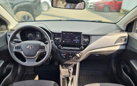 Hyundai Solaris II рестайлинг, 2022 год, 1 540 000 рублей, 7 фотография