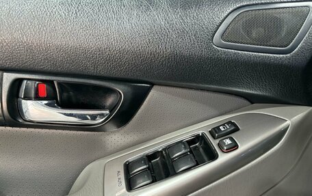 Toyota Land Cruiser Prado 120 рестайлинг, 2008 год, 1 905 900 рублей, 13 фотография
