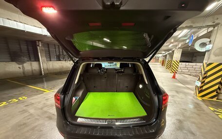 Volkswagen Touareg III, 2011 год, 1 850 000 рублей, 5 фотография