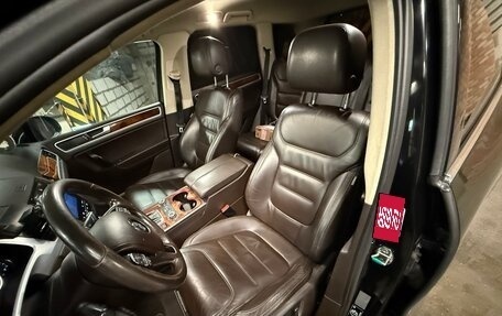 Volkswagen Touareg III, 2011 год, 1 850 000 рублей, 9 фотография