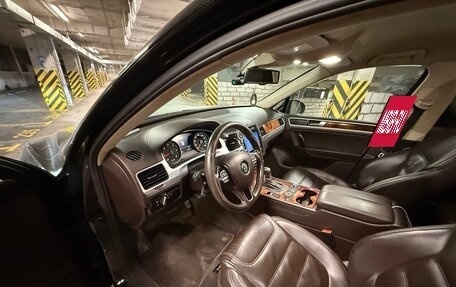 Volkswagen Touareg III, 2011 год, 1 850 000 рублей, 10 фотография