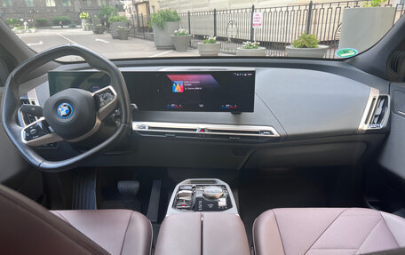 BMW iX, 2022 год, 7 800 000 рублей, 9 фотография