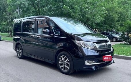 Honda Stepwgn IV, 2017 год, 2 340 000 рублей, 2 фотография