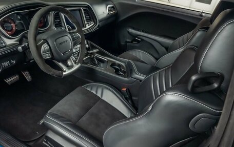 Dodge Challenger III рестайлинг 2, 2023 год, 27 960 000 рублей, 2 фотография