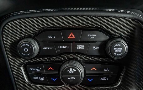 Dodge Challenger III рестайлинг 2, 2023 год, 27 960 000 рублей, 9 фотография