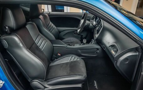 Dodge Challenger III рестайлинг 2, 2023 год, 27 960 000 рублей, 8 фотография