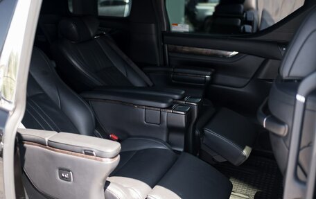 Toyota Alphard III, 2018 год, 4 149 000 рублей, 29 фотография
