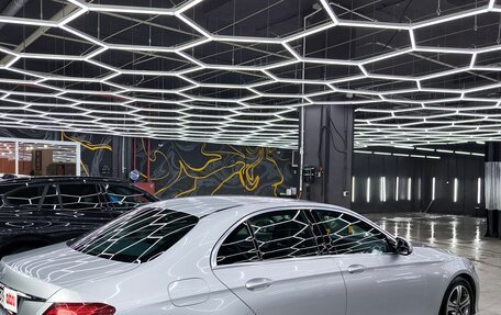 Mercedes-Benz E-Класс, 2018 год, 2 950 000 рублей, 3 фотография
