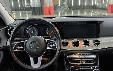 Mercedes-Benz E-Класс, 2018 год, 2 950 000 рублей, 6 фотография