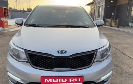 KIA Rio III рестайлинг, 2016 год, 1 000 000 рублей, 3 фотография