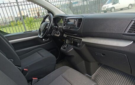 Peugeot Traveller I, 2018 год, 2 490 000 рублей, 8 фотография