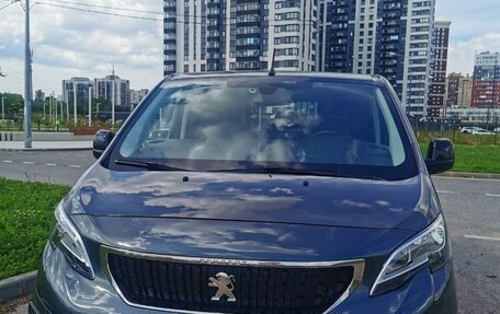 Peugeot Traveller I, 2018 год, 2 490 000 рублей, 15 фотография