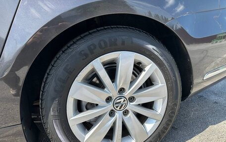 Volkswagen Passat B7, 2011 год, 885 000 рублей, 3 фотография