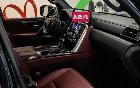 Lexus LX, 2022 год, 12 497 000 рублей, 7 фотография
