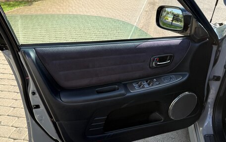 Lexus IS II рестайлинг 2, 1999 год, 1 700 000 рублей, 18 фотография