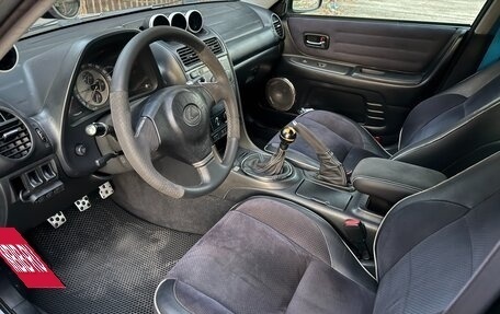Lexus IS II рестайлинг 2, 1999 год, 1 700 000 рублей, 25 фотография