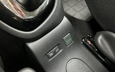 Renault Kaptur I рестайлинг, 2017 год, 1 665 000 рублей, 28 фотография