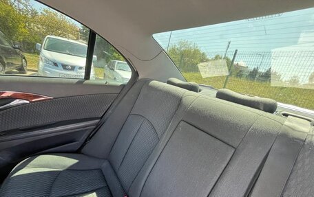 Mercedes-Benz E-Класс, 2004 год, 950 000 рублей, 9 фотография