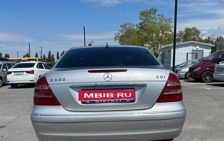 Mercedes-Benz E-Класс, 2004 год, 950 000 рублей, 3 фотография