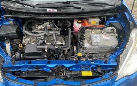 Toyota Prius c I, 2012 год, 1 400 000 рублей, 2 фотография