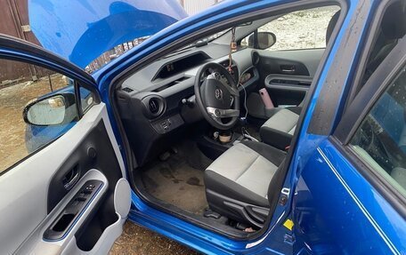 Toyota Prius c I, 2012 год, 1 400 000 рублей, 10 фотография