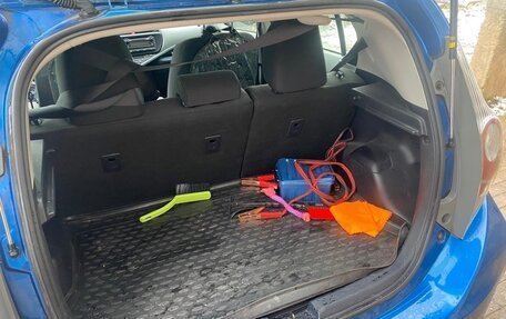 Toyota Prius c I, 2012 год, 1 400 000 рублей, 3 фотография