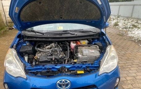 Toyota Prius c I, 2012 год, 1 400 000 рублей, 7 фотография