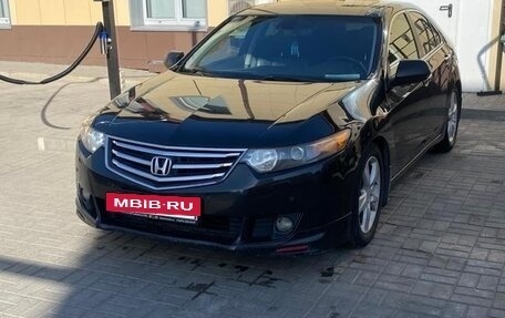 Honda Accord VIII рестайлинг, 2010 год, 1 000 000 рублей, 5 фотография