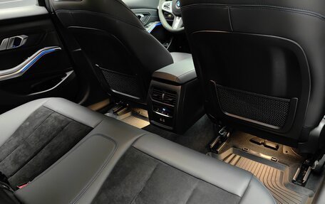 BMW 3 серия, 2021 год, 4 300 000 рублей, 24 фотография