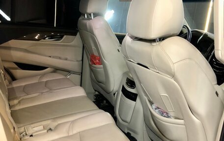 Cadillac Escalade IV, 2018 год, 4 690 000 рублей, 15 фотография