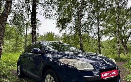 Renault Megane III, 2010 год, 800 000 рублей, 2 фотография